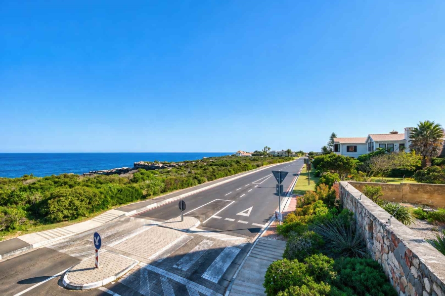 4 Bedroom Property for Sale in Westcliff Western Cape